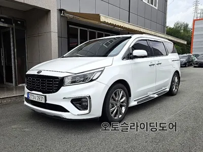 Kia Canival · 2019 год