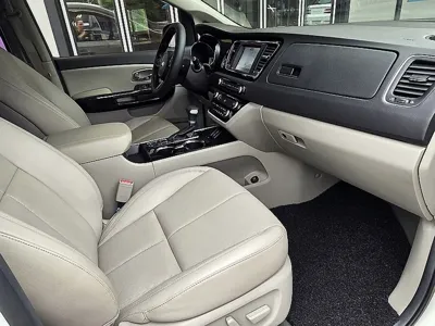 Kia Canival 2019, 141626 км, за 9376.83 USD - фото 9