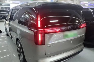Volvo EM90 2025, 47699 км, за 64003 USD