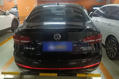 Volkswagen Lavida 2023, 30400 км, за 14455 USD