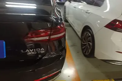 Volkswagen Lavida 2023, 30400 км, за 14455 USD - фото 9