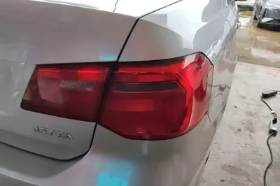 Volkswagen Jetta 2015, 98900 км, за 4625 USD - фото 9