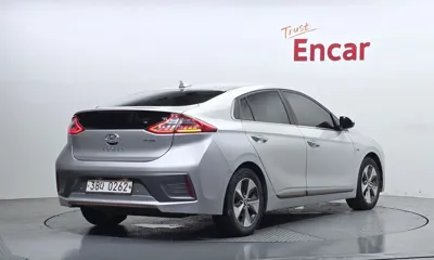 Hyundai Ioniq 2017, 174068 км, за 5579.62 USD