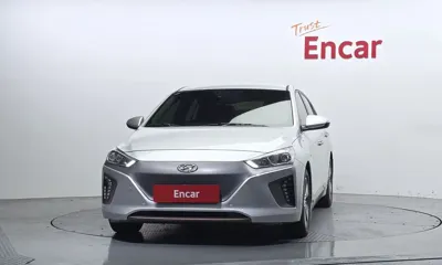 Hyundai Ioniq 2017, 174068 км, за 5579.62 USD