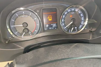 Toyota Corolla 2014, 98100 км, за 7350 USD - фото 9