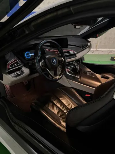 BMW i8 2015, 168000 км, за 33051.32 USD