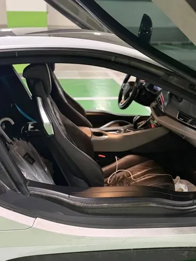 BMW i8 2015, 168000 км, за 33051.32 USD - фото 6