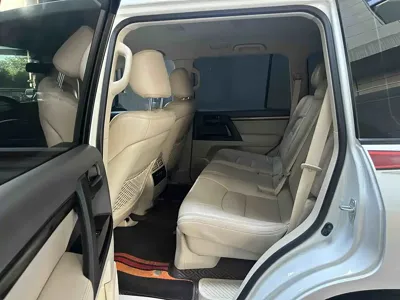 Toyota Land Cruiser 2020, 70000 км, за 69078.85 USD