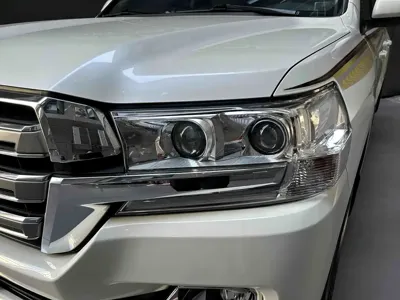 Toyota Land Cruiser 2020, 70000 км, за 69078.85 USD