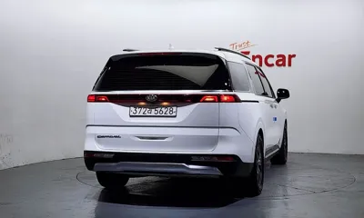 Kia Canival 2021, 95201 км, за 16931.61 USD