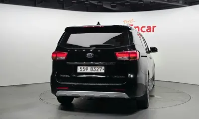 Kia Canival 2018, 100919 км, за 9524.43 USD