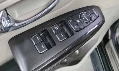 Kia Canival 2018, 100919 км, за 9524.43 USD - фото 12