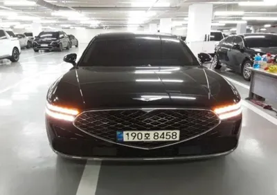 Genesis G90 · 2022 год