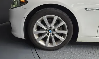 BMW 5-Series 2016, 131920 км, за 6837.27 USD