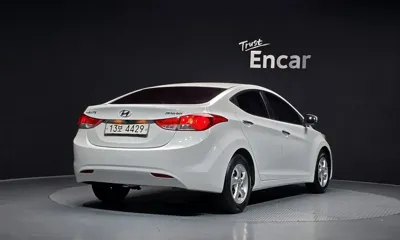 Hyundai Avante 2012, 83266 км, за 2475.57 USD