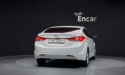Hyundai Avante 2012, 83266 км, за 2475.57 USD