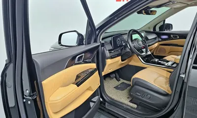 Kia Canival 2023, 55218 км, за 24834.42 USD - фото 10