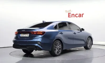 Kia K3 2022, 67602 км, за 15547.76 USD