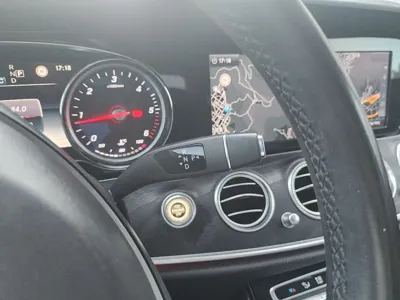 Mercedes-Benz E-Class 2017, 119400 км, за 11562.6 USD - фото 9