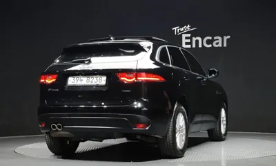 Jaguar F-Pace 2017, 109215 км, за 8582.75 USD