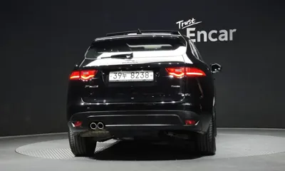 Jaguar F-Pace 2017, 109215 км, за 8582.75 USD