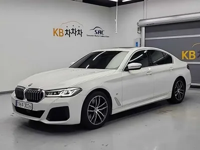 BMW 5-Series 2023, 59601 км, за 26913.48 USD
