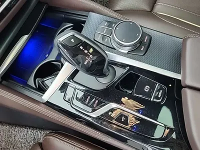 BMW 5-Series 2023, 59601 км, за 26913.48 USD - фото 8