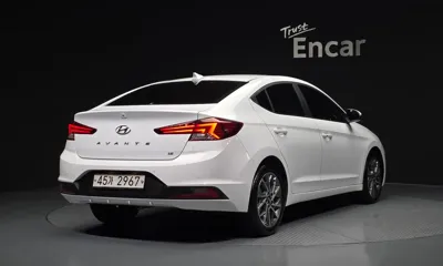 Hyundai Avante 2019, 60057 км, за 9183.41 USD