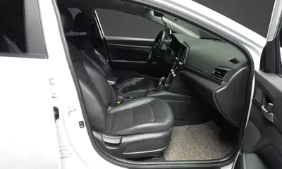 Hyundai Avante 2019, 60057 км, за 9100.97 USD - фото 11