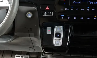 Hyundai Staria 2022, 71869 км, за 17728.58 USD - фото 9