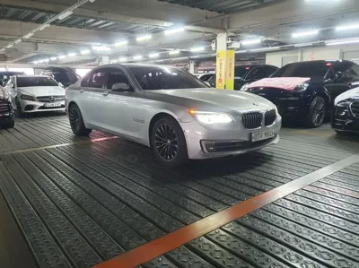 BMW 7-Series 2015, 180000 км, за 6892.48 USD