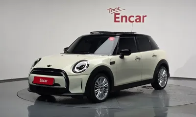 MINI Cooper · 2022 год