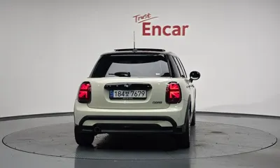 MINI Cooper 2022, 20591 км, за 15222.5 USD