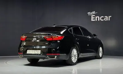 Kia K7 2016, 140293 км, за 6236.05 USD
