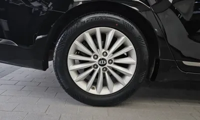 Kia K7 2016, 140293 км, за 6236.05 USD
