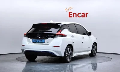 Nissan Leaf 2019, 94275 км, за 7535.7 USD
