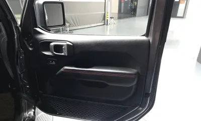 Jeep Wrangler 2019, 94299 км, за 21662.07 USD - фото 24