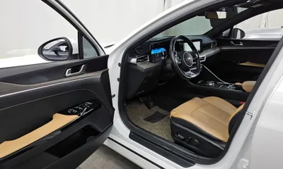 Kia K5 2021, 80121 км, за 12348.86 USD - фото 10