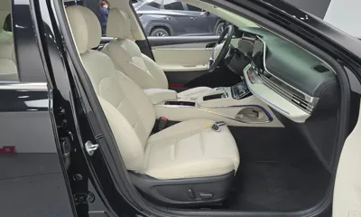 Hyundai Grandeur 2022, 32437 км, за 17759.58 USD - фото 11