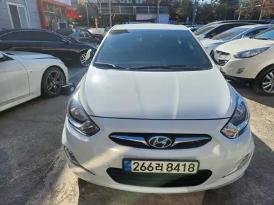 Hyundai Accent · 2012 год