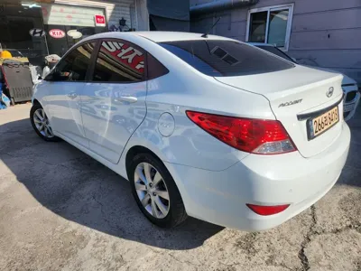 Hyundai Accent 2012, 110822 км, за 2299 USD