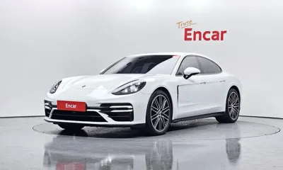 Porsche Panamera · 2021 год