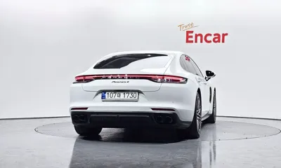 Porsche Panamera 2021, 42420 км, за 63733.24 USD