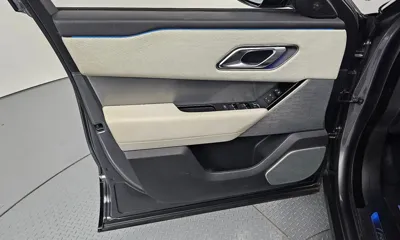 Land Rover Range Rover Velar 2018, 128041 км, за 22095.81 USD - фото 24