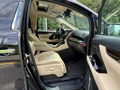 Toyota Alphard 2018, 100000 км, за 54266.16 USD - фото 6