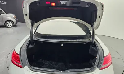 Mercedes-Benz C-Class 2017, 47371 км, за 31061.63 USD - фото 20