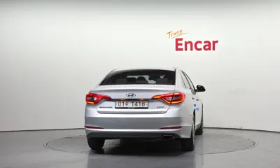 Hyundai Sonata 2015, 177599 км, за 3966.88 USD