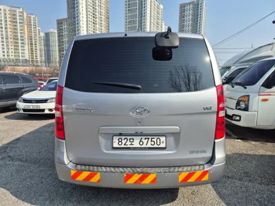 Hyundai Starex 2019, 154767 км, за 8205.33 USD