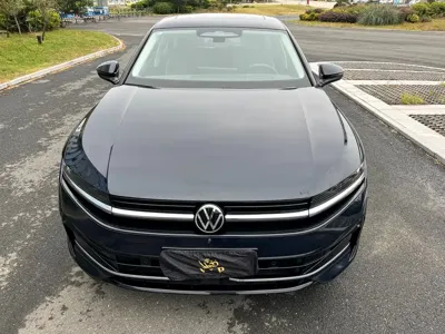 Volkswagen Magotan 2024, 8500 км, за 23545.34 USD