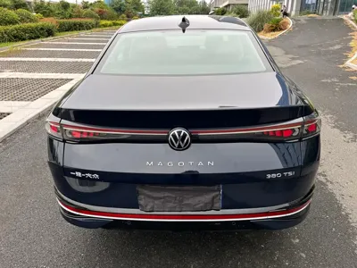 Volkswagen Magotan 2024, 8500 км, за 23545.34 USD